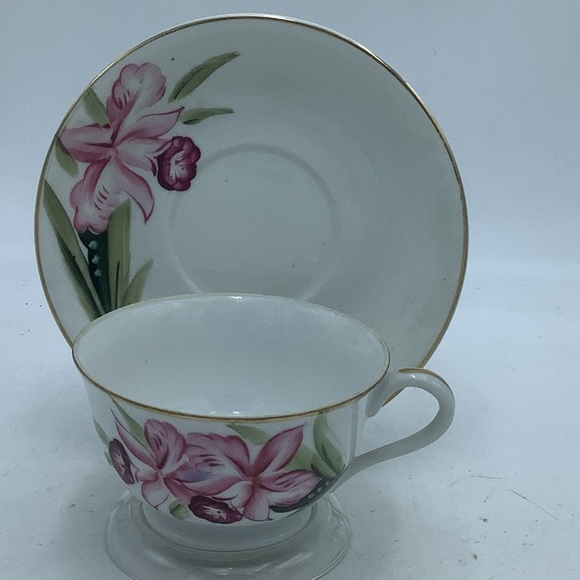 Vintage Merit Japan Pink Floral Teacup and Saucer - Picture 1 of 12